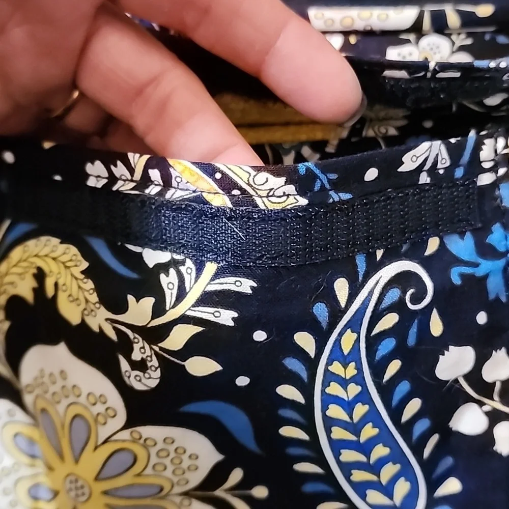 Vera Bradley Elephant Blue and Yellow Laptop Case - Picture 5 of 7